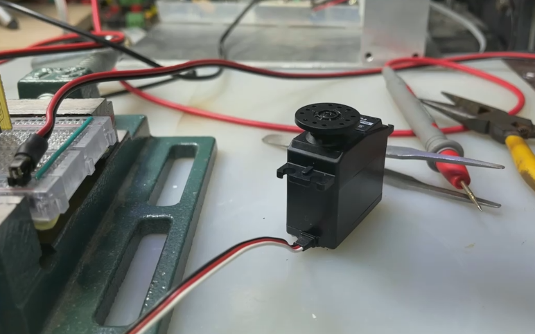 GM1649593300_772_483.MPG