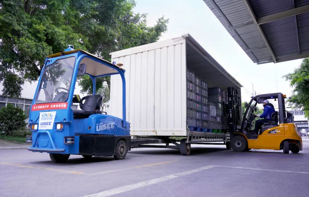 馭勢科技無人駕駛物流車駛入西南地區一週年引領廠區智慧物流發展新