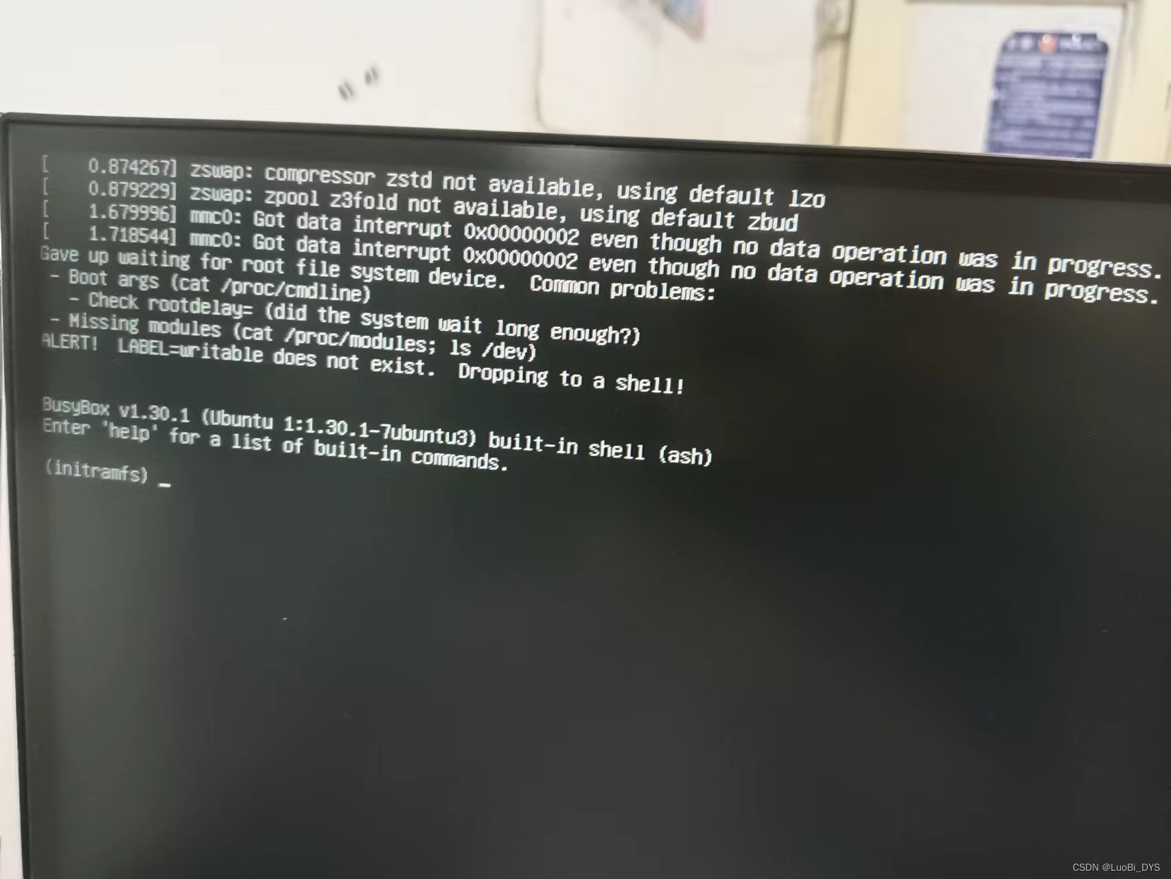 树莓派烧录系统后，显示屏显示： zswap compressor zstd not available, using default lzo