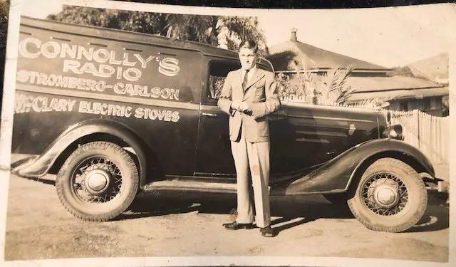 ▲ 图2 1930年代5米段收发信机吉姆·皮尔森叔叔和他的卡车