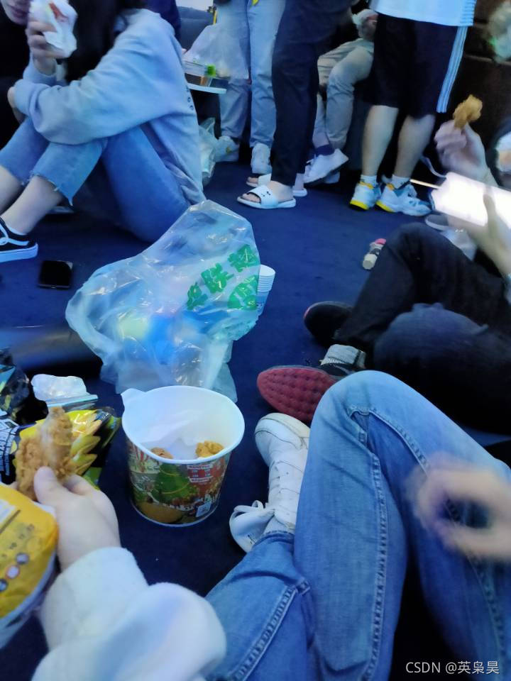 在这里插入图片描述