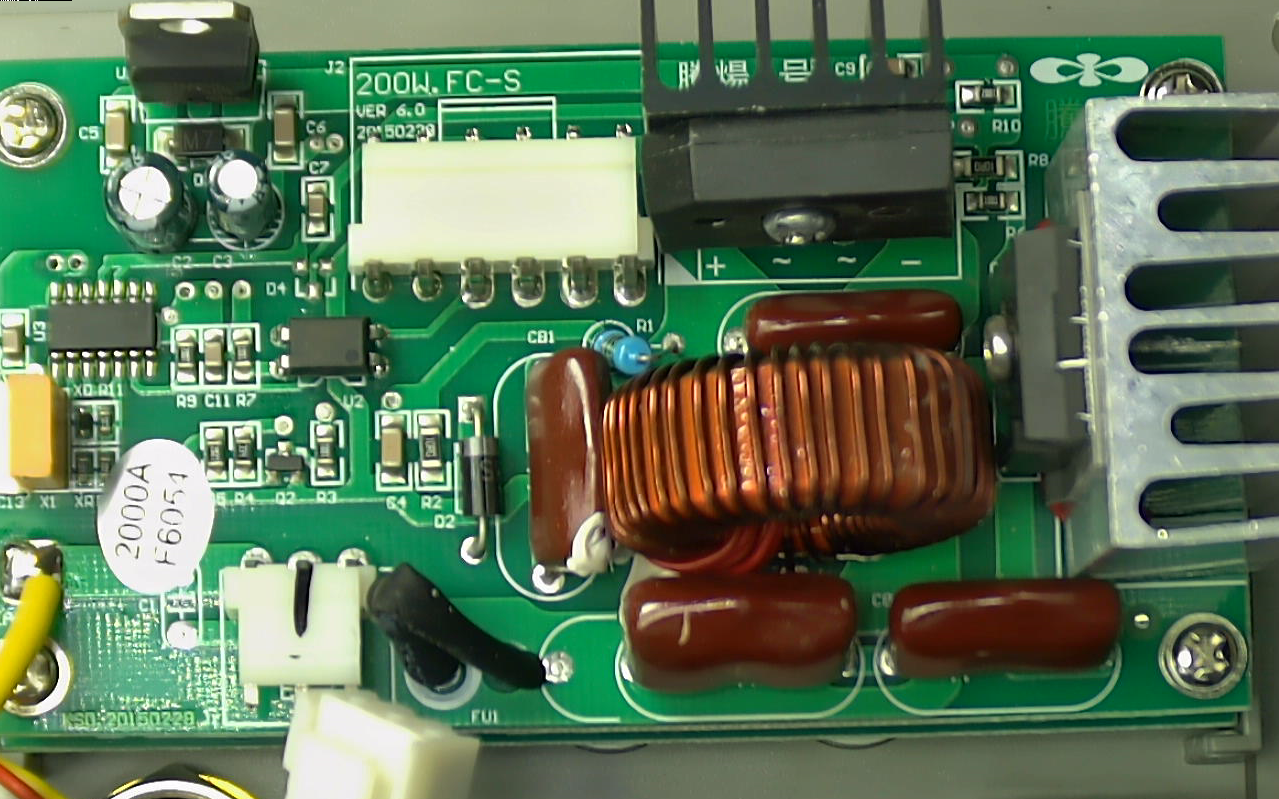 ▲ 图1.3.1 上层的控制电路板