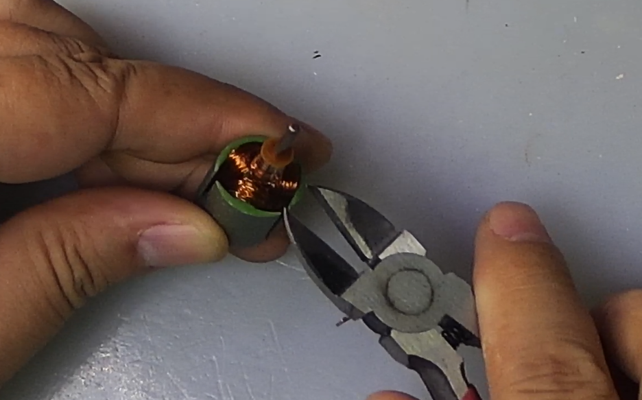 GM1648304482_936_583.MPG