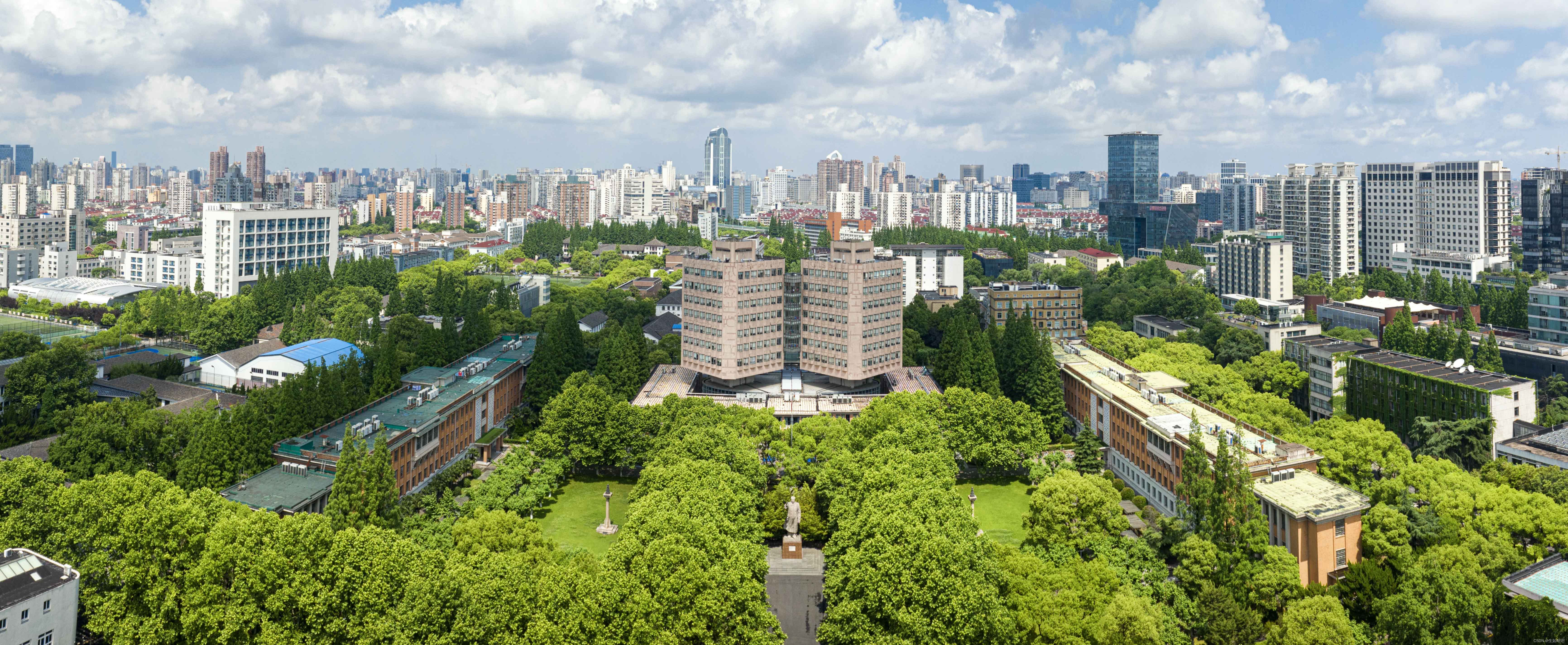 四年前,当时还只有17岁的我,走进了同济大学的校门,与之前的学校不同