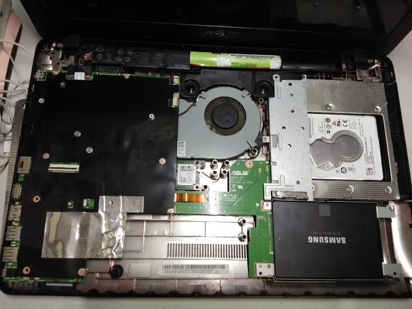 华硕笔记本升级固态ssd过程