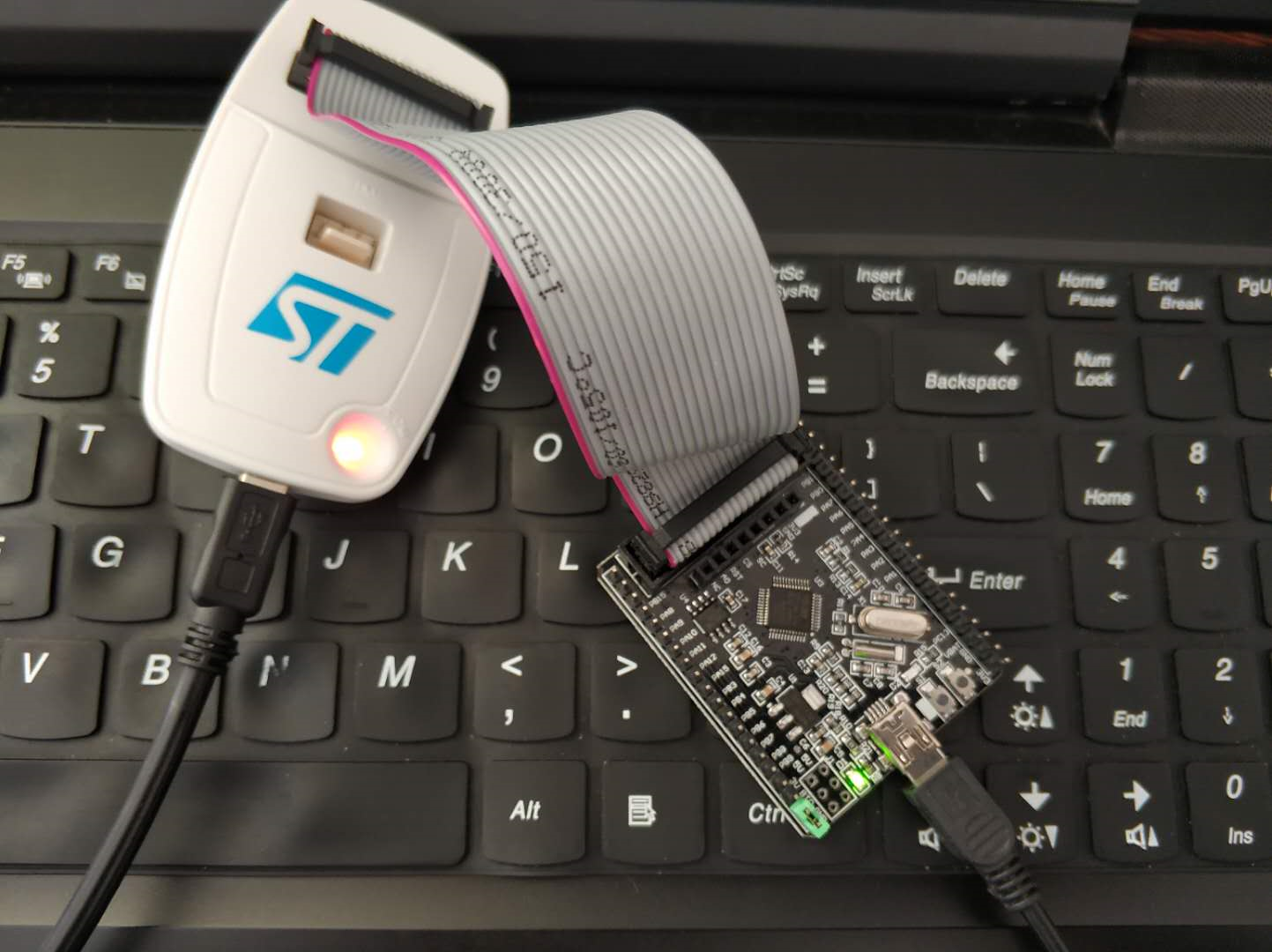 stm32f103c8t6最小系统下载出厂测试代码
