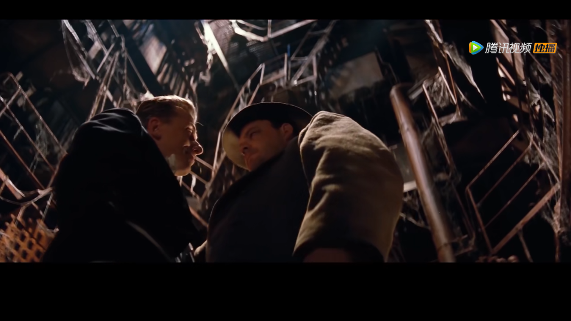 海上钢琴师陆地对我而言不过是一个更大的船