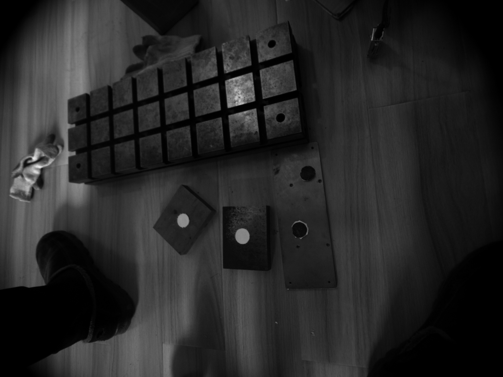 通过上面代码过滤,识别图中椭圆