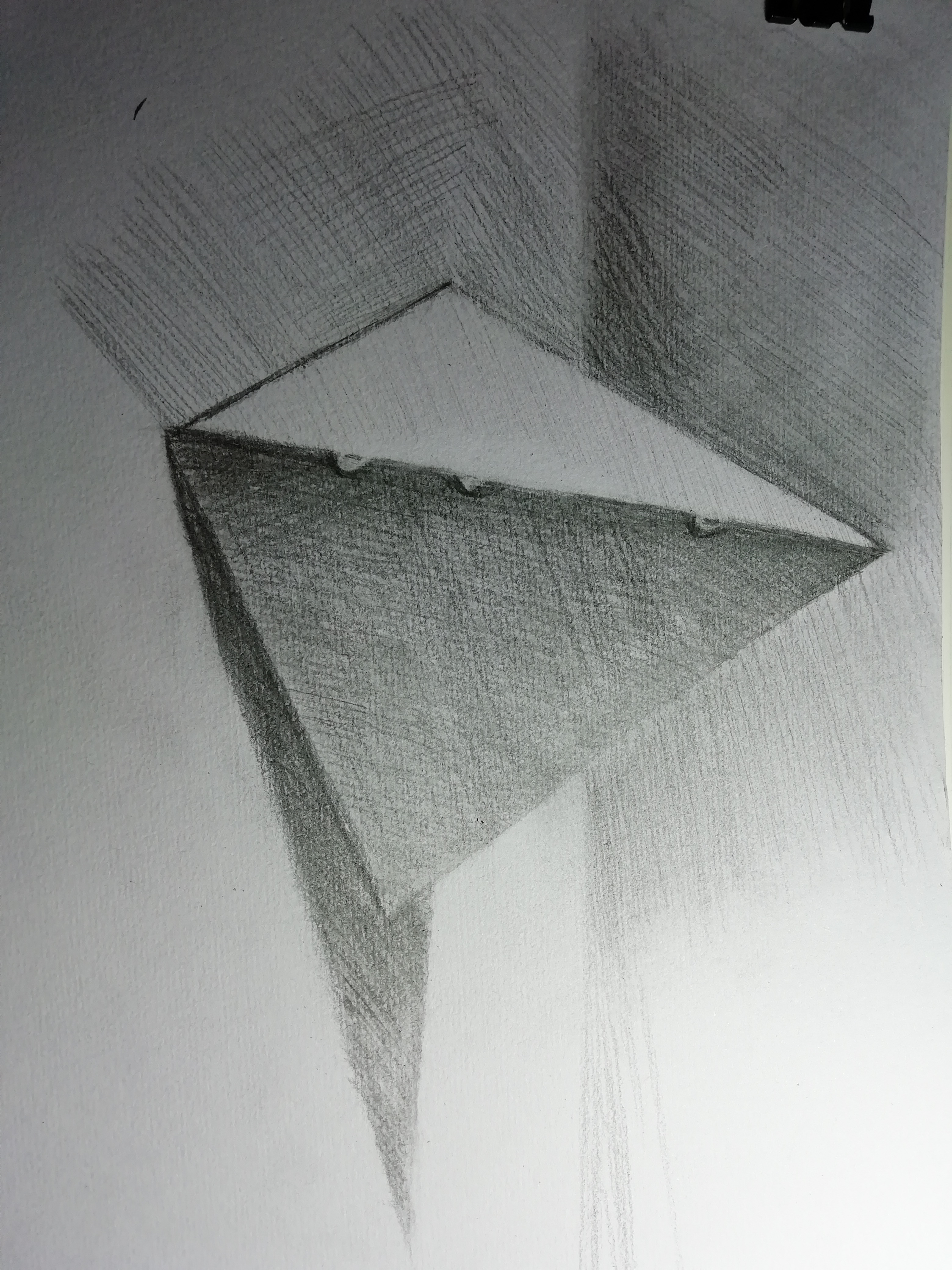 素描初习一三棱锥