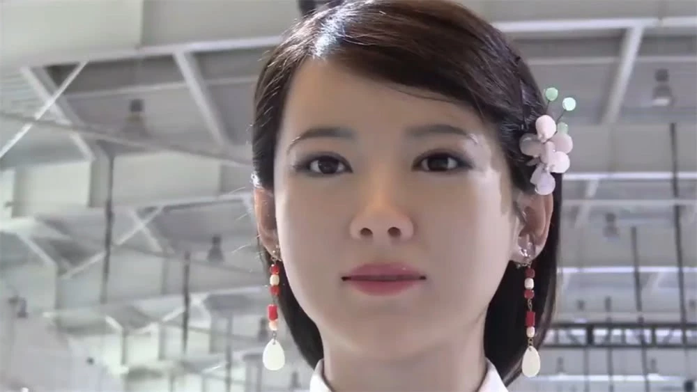 中国18岁美女机器人出得厅堂下得厨房还要什么女朋友