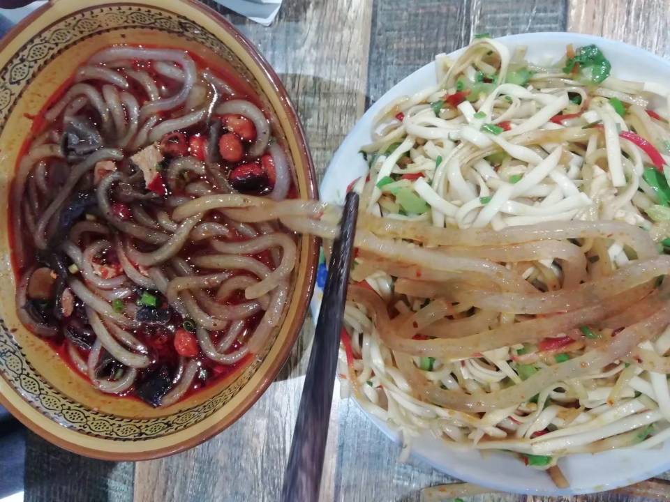 粉不错,怎么能独吃呢,分给公主一点