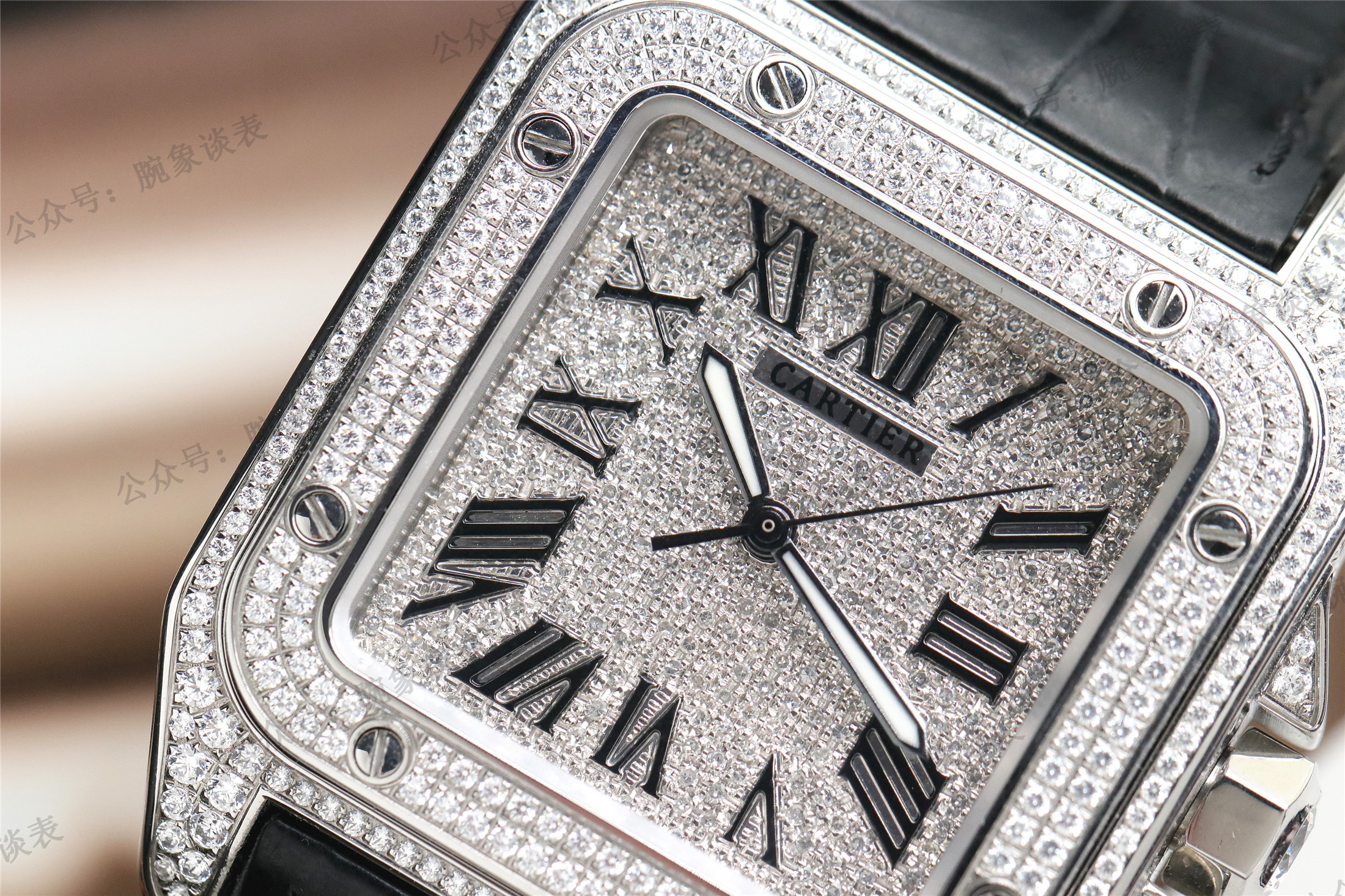 腕象谈表v6卡地亚山度士后镶满钻评测