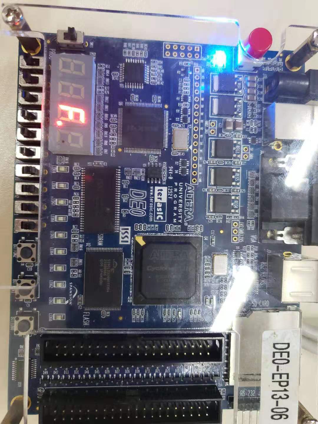 FPGA 电路开发入门实验(实验2：FPGA译码器组合逻辑 )