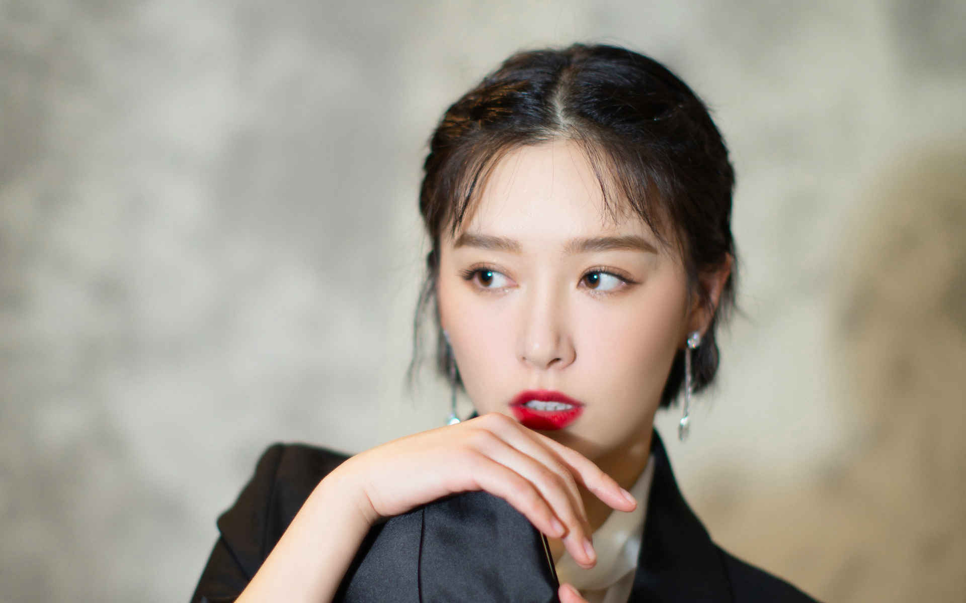 huetherearecurrentlynorolesdefined