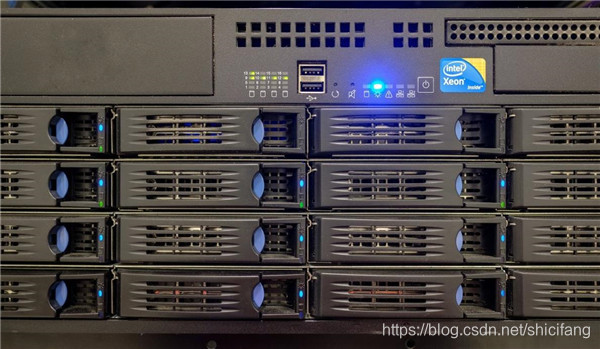 服务器机架尺寸 watermark,type_ZmFuZ3poZW5naGVpdGk,shadow_10,text_aHR0cHM6Ly9ibG9nLmNzZG4ubmV0L3NoaWNpZmFuZw==,size_16,color_FFFFFF,t_70