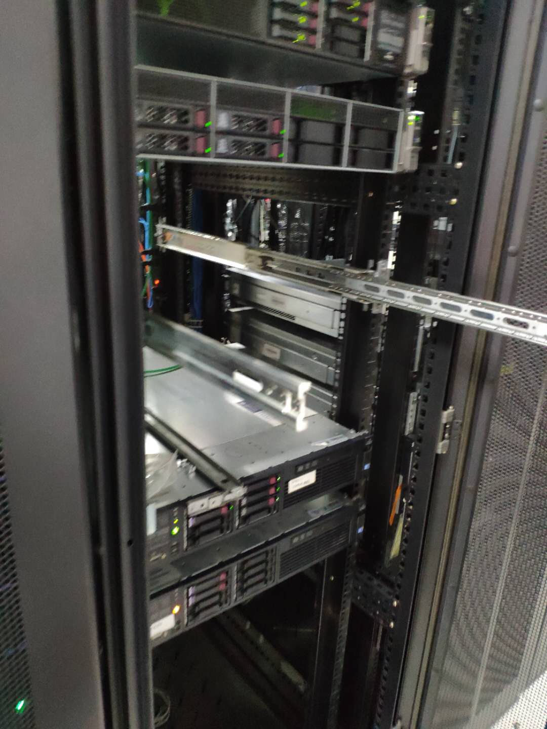 服务器如何上架