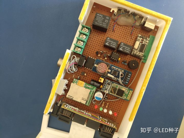 单片机新手学STM32还是学51？whstudio123的博客-