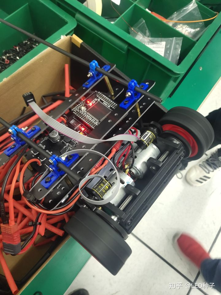 单片机新手学STM32还是学51?whstudio123的博客-