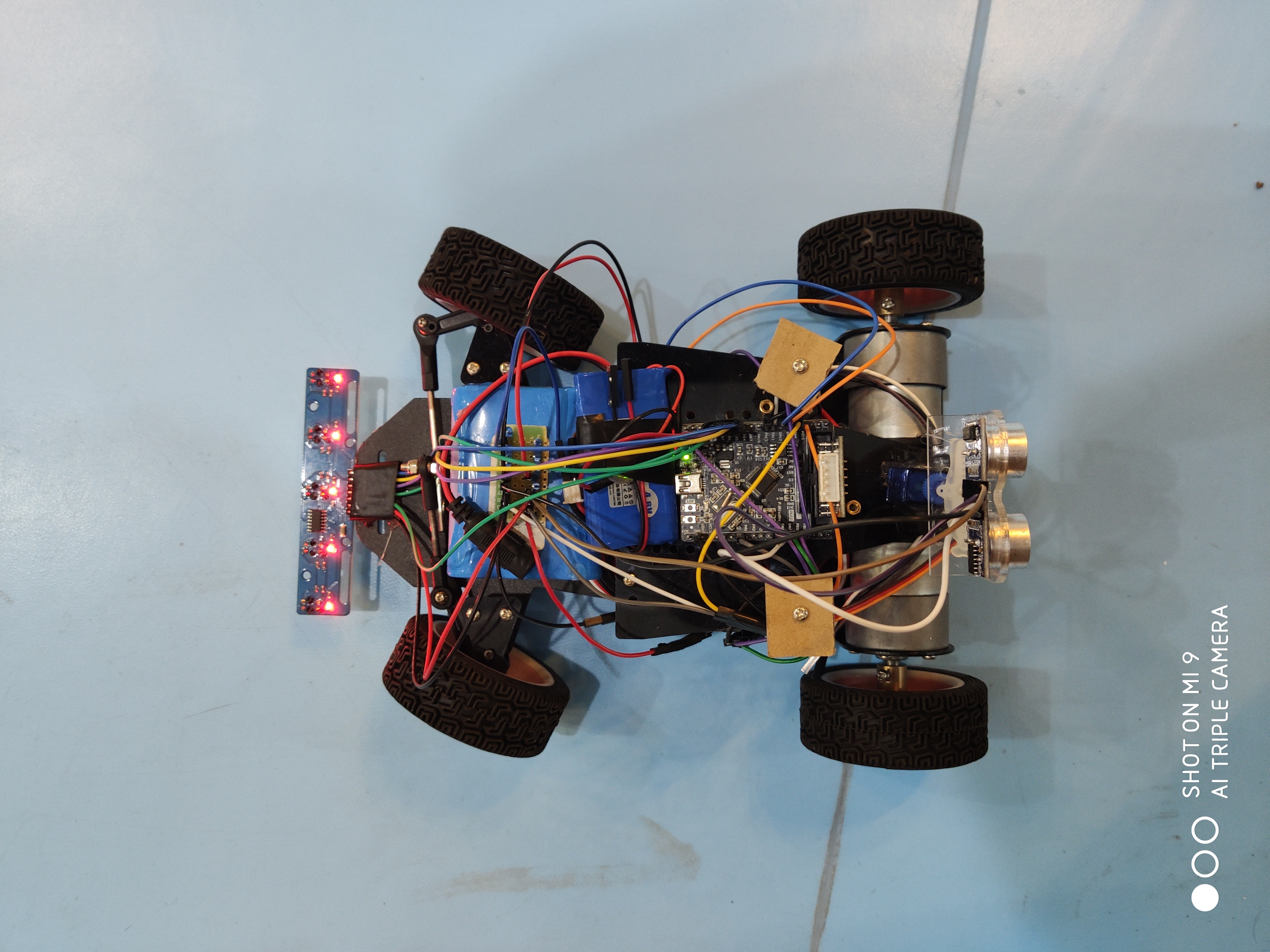 毕业设计智能小车的制作蓝牙控制避障循迹一