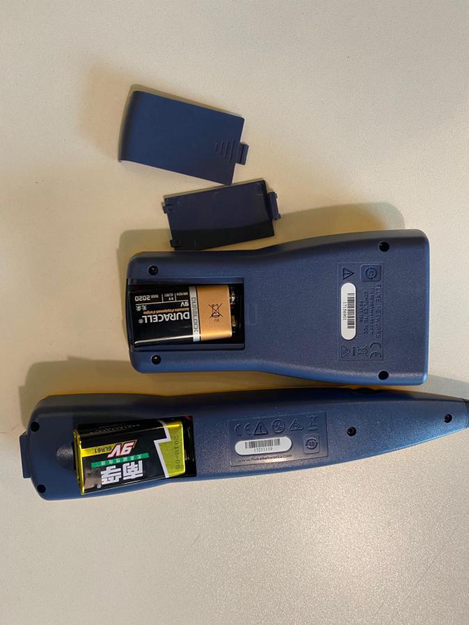 福禄克寻线仪安装电池