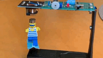 ▲ 一种简易的磁悬浮小玩意儿