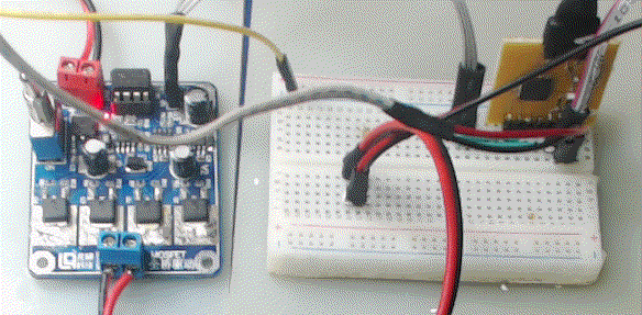 ▲ 实验电路以及电机驱动模块