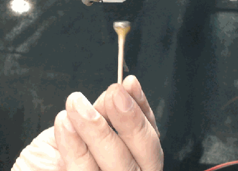 ▲ 不加空气阻尼是悬浮振荡