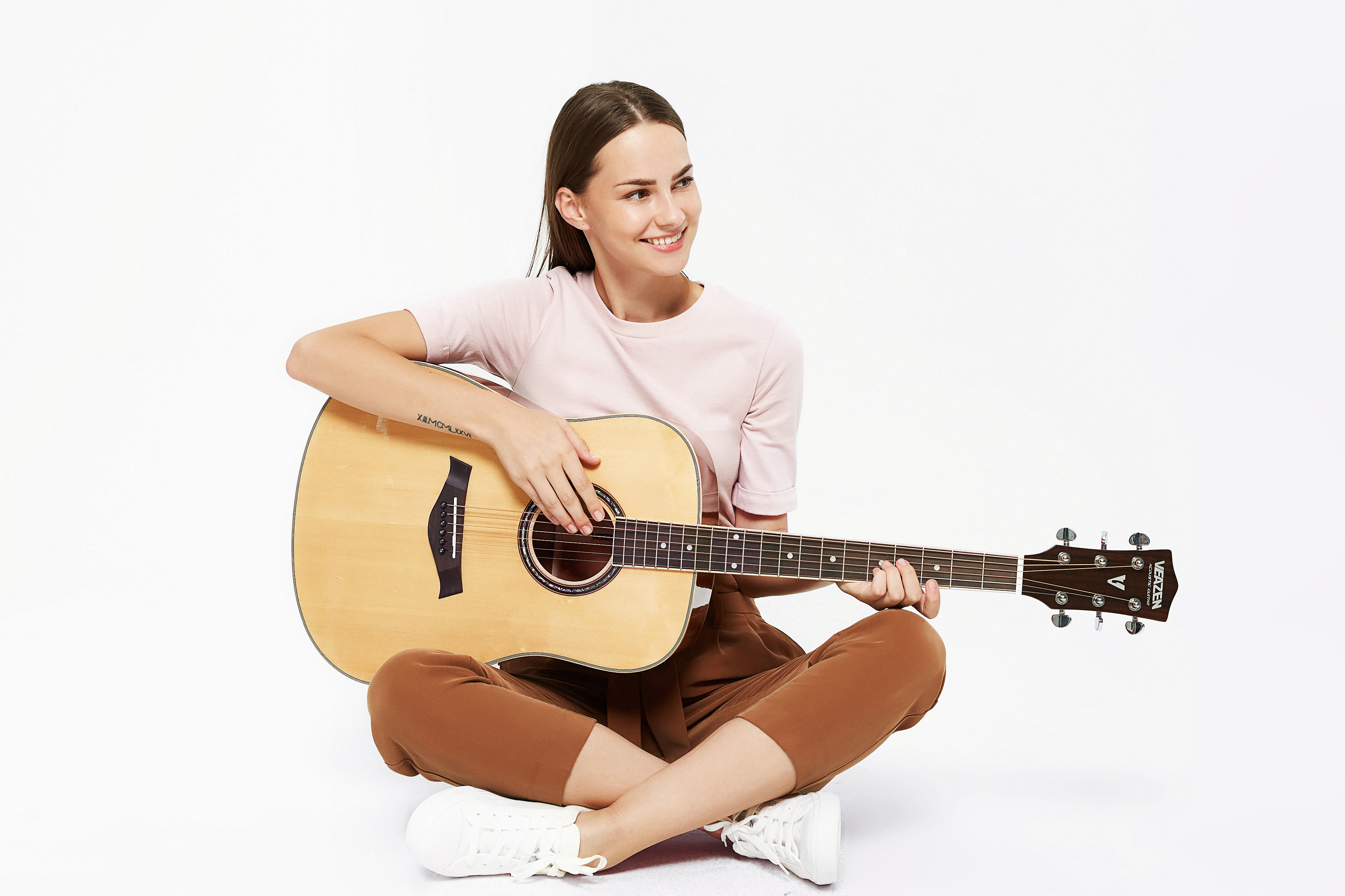 新手小白学吉他，如何掌握基础快速入门