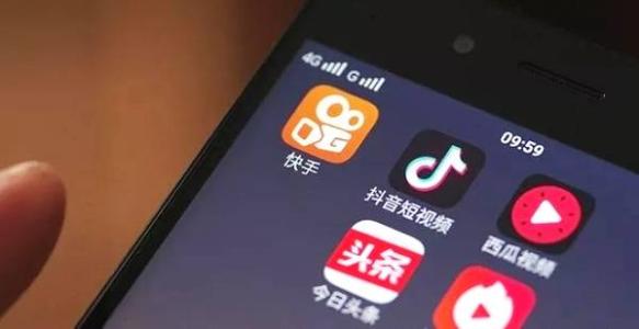 如何把抖音视频发到电视上 watermark,type_ZmFuZ3poZW5naGVpdGk,shadow_10,text_aHR0cHM6Ly9ibG9nLmNzZG4ubmV0L3FxXzE0MDUyMjU0MTM=,size_16,color_FFFFFF,t_70