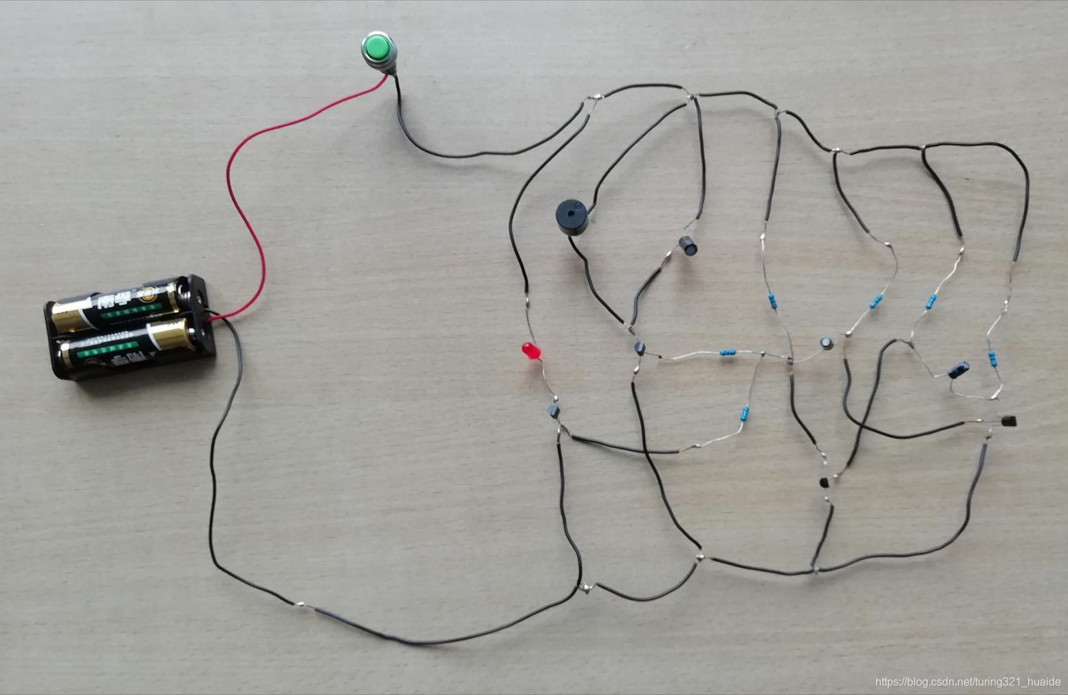 导线搭成的简易声光报警器