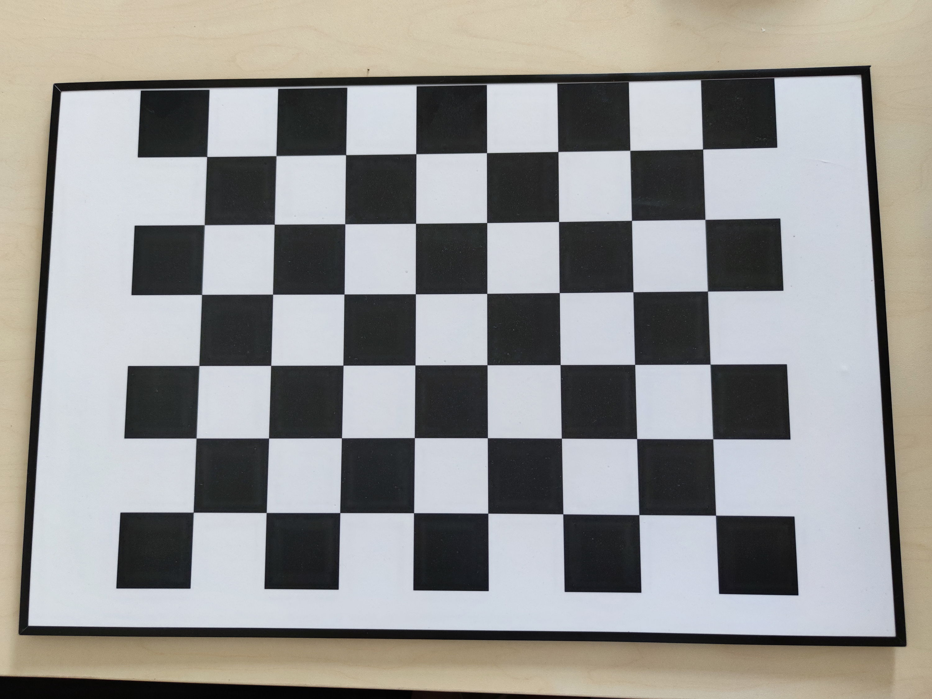 1.制作棋盘格标定板