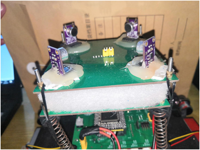 ▲ 图2.1.2 麦克风安装侧面