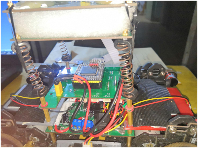 ▲ 图2.1.7 减震装置