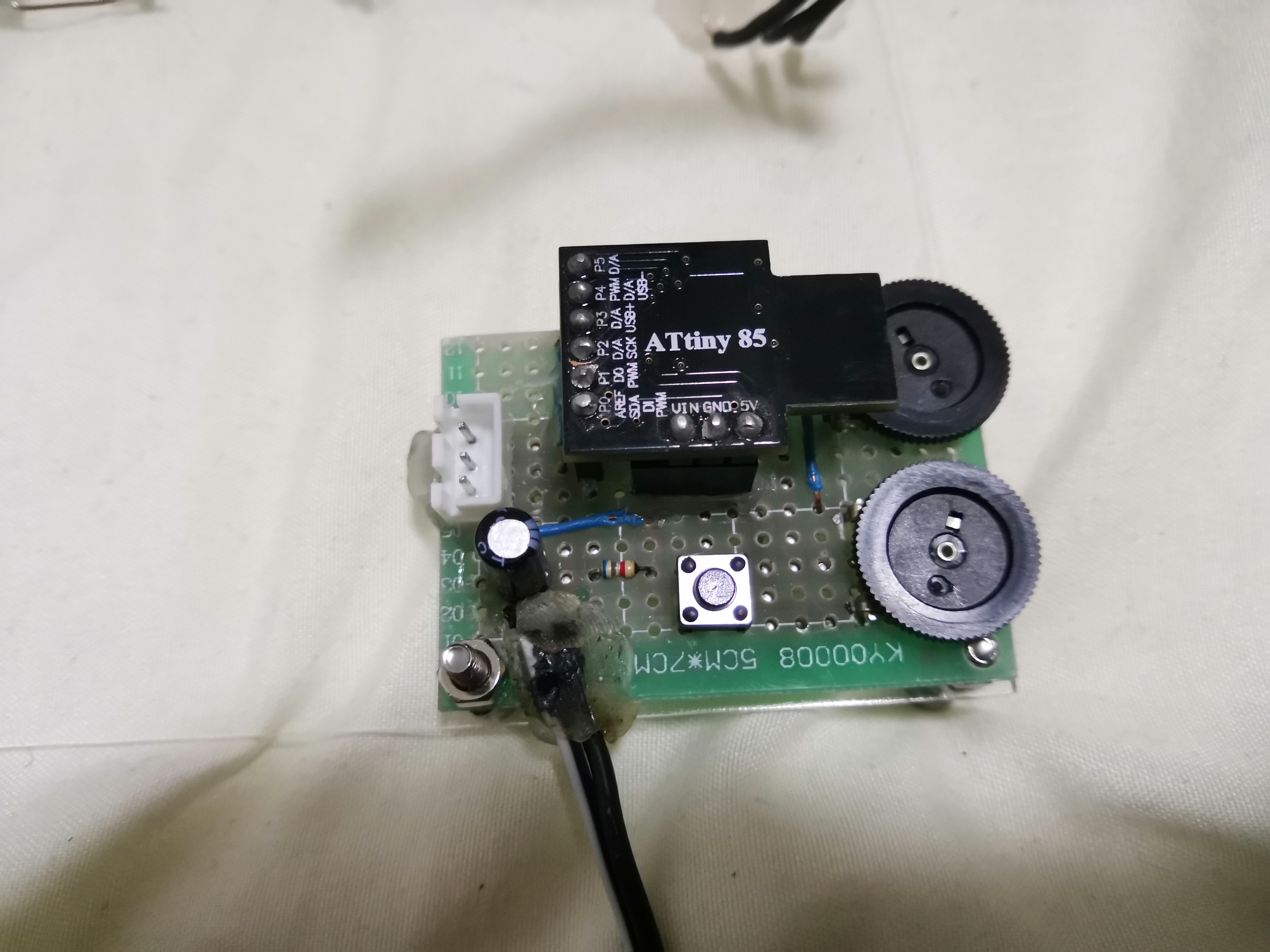 digisparkattiny85单片机点灯大师之圣诞节彩灯merrychristmas
