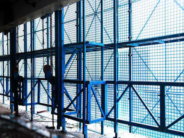 爬架安装中的四步一隔离是什么不懂就看这儿