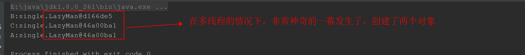 多线程情况下跑我们的程序，单例模式不在单例