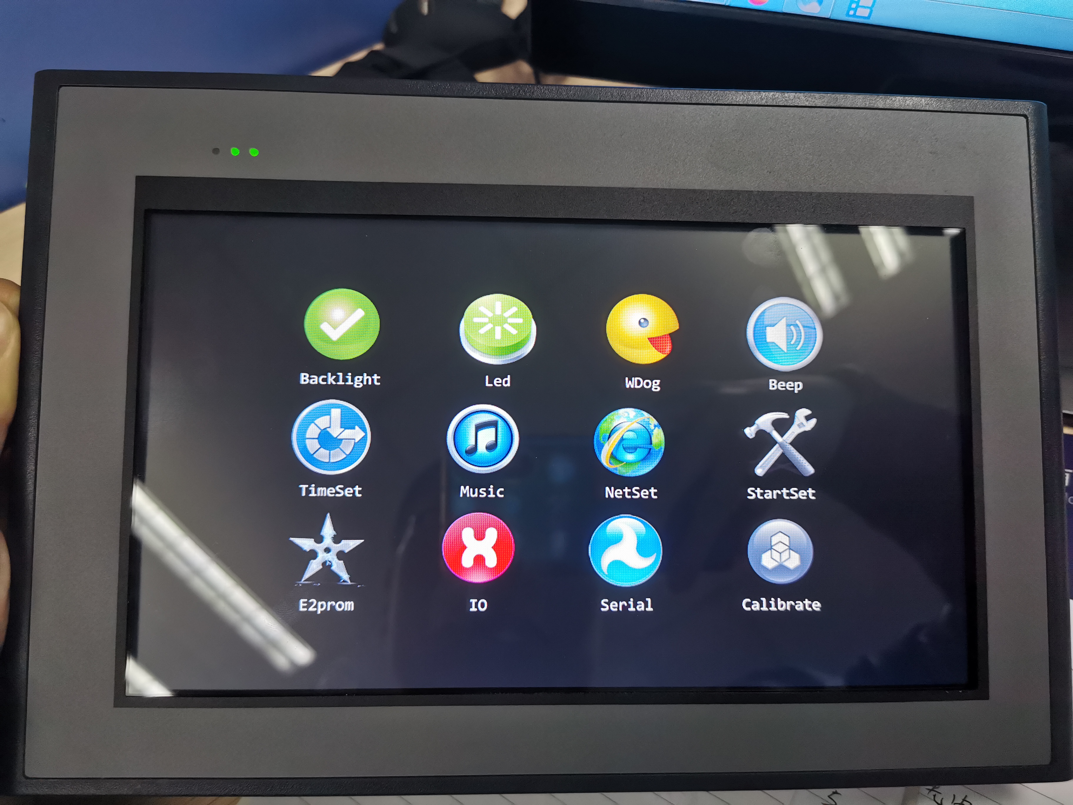 嵌入式工业平板