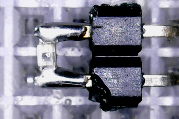 ▲ 固定在两个PIN(100mil)的光敏管