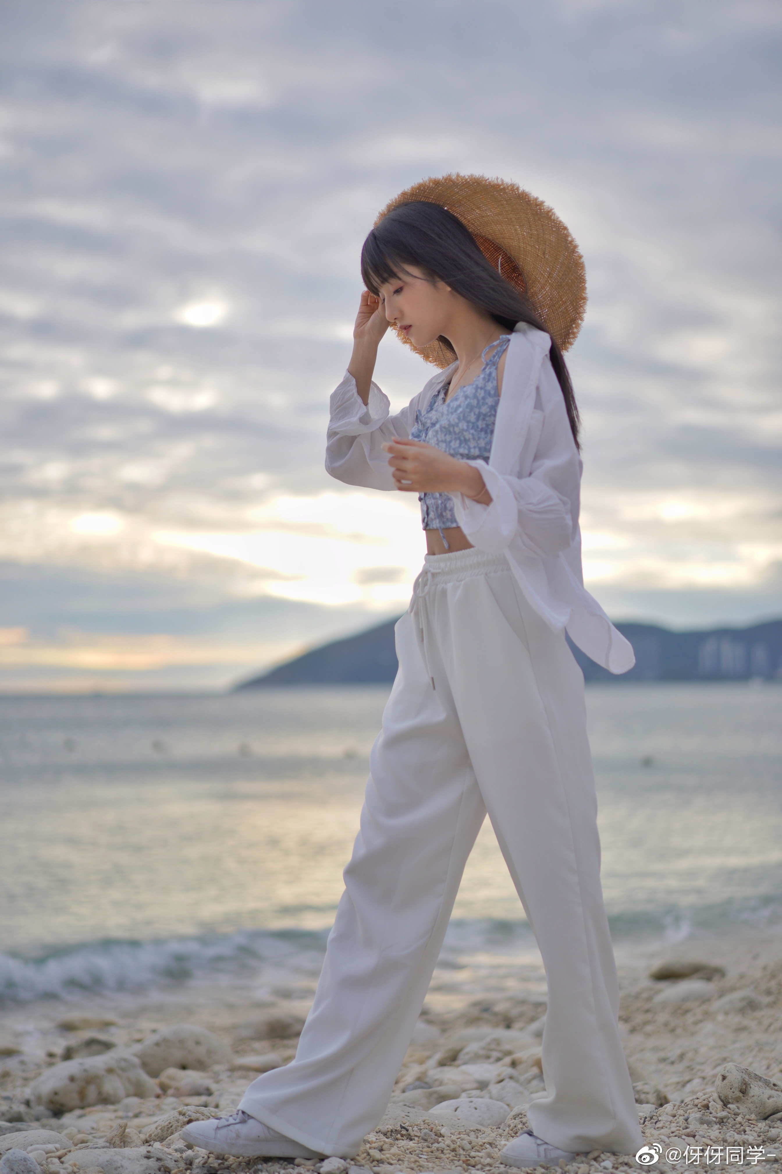 b站小姐姐分享复旦学霸伢伢gagako