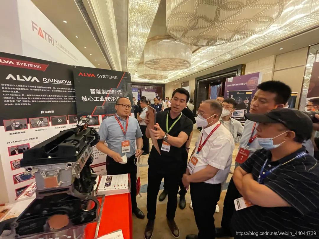 中国设备管理协会高级专家、教授级高工 刘炜光莅临ALVA 展位参观指导