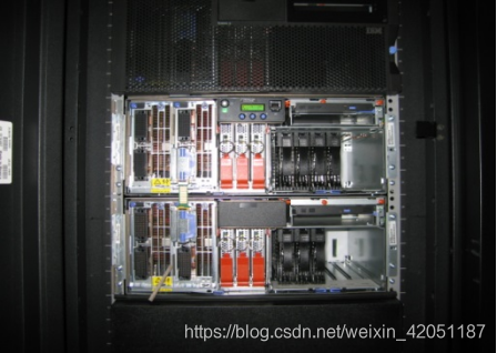 多个抽屉的P570(前面板摘掉之后)