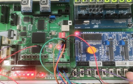 FPGA(7)--有限状态机--交通灯