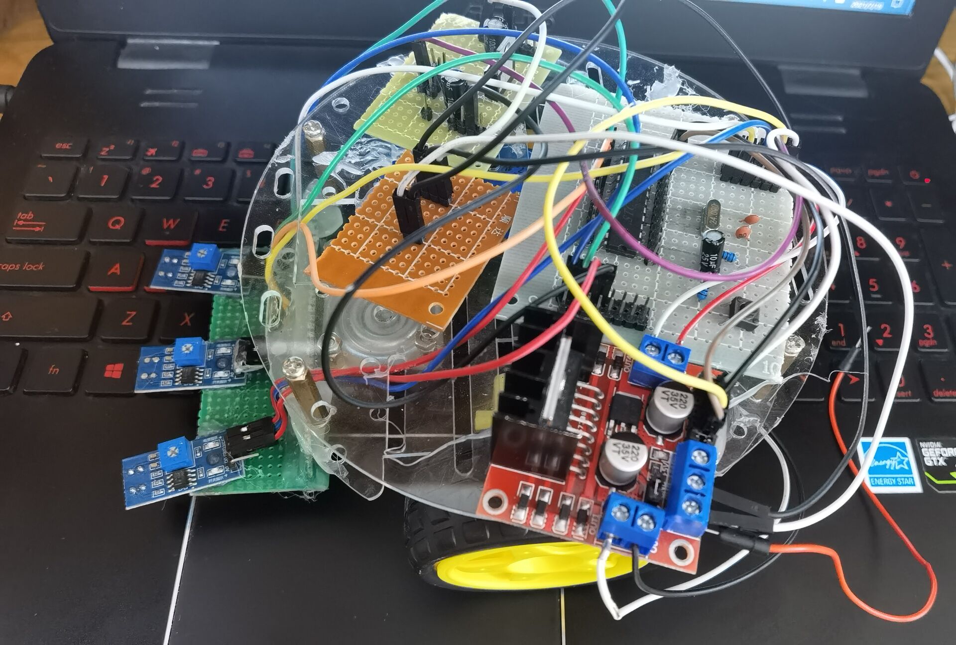 基于stc12c5616ad芯片智能循迹避障小车完整制作过程(详细教程)