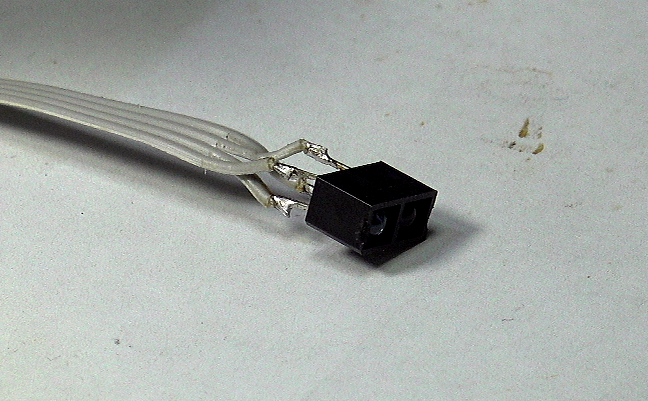 ▲ 图1.2.1 焊接引出管脚