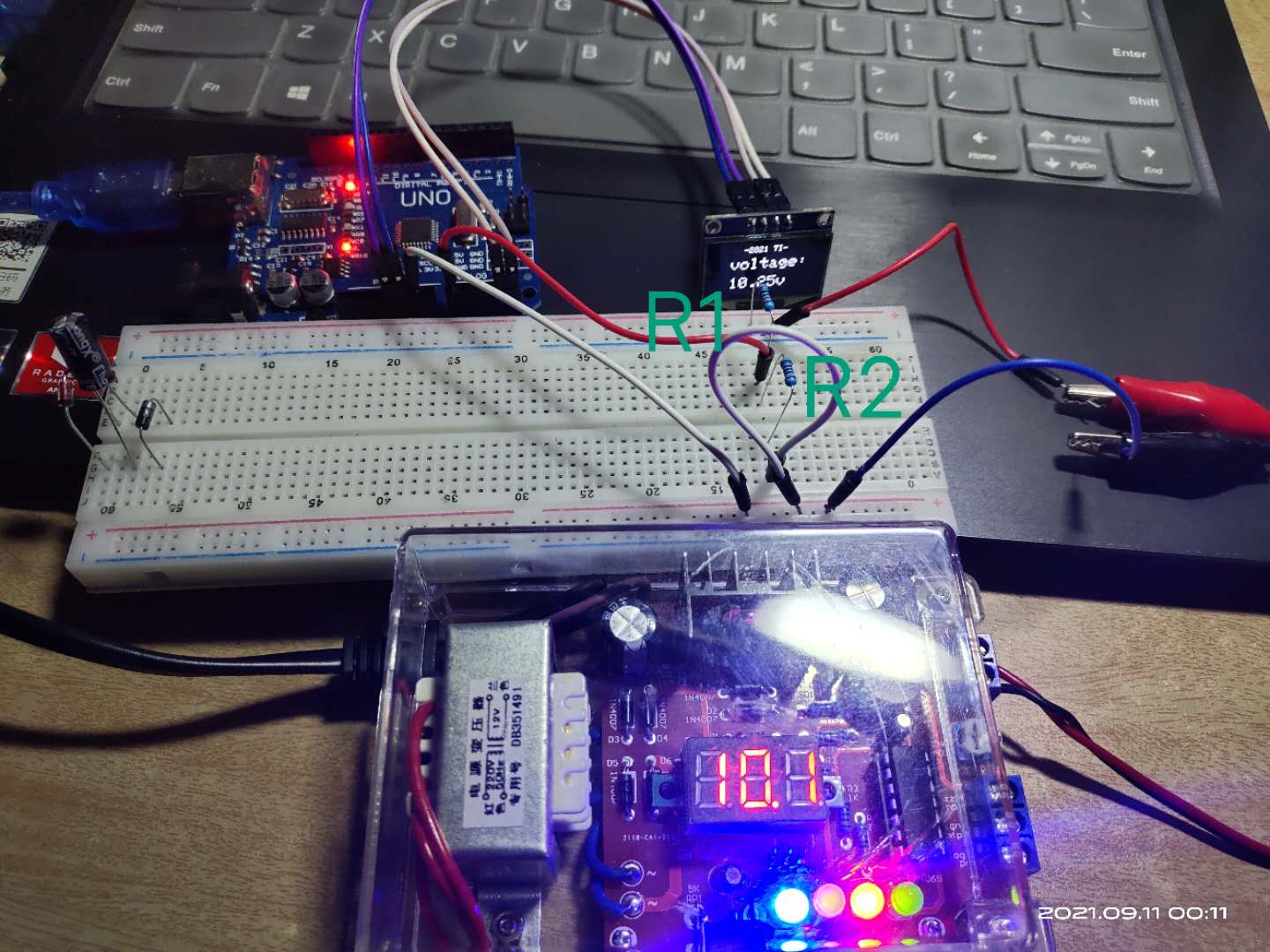 arduino-电压表测量10V电压，R1=100K,R2=10K