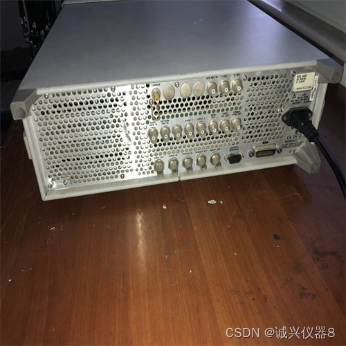 NBC] アジレント Agilent E4437B RF信号発生器 (Opt.UND UN5 100 101