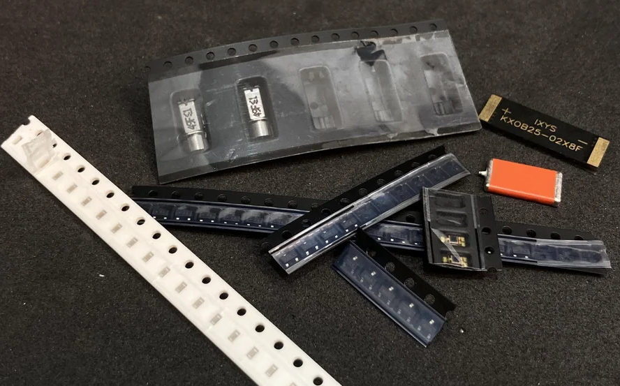 ▲ 图2.4  电路元器件