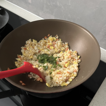 在这里插入图片描述 https://img-blog.csdnimg.cn/66576c3dc9894194aab385e6628f68fc.png