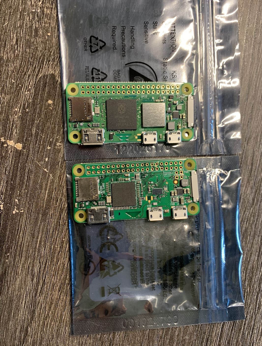 到货开箱树莓派zero2w