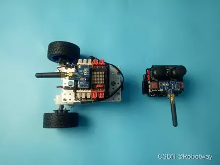 小型双轮差速底盘机器人实现无线遥控功能